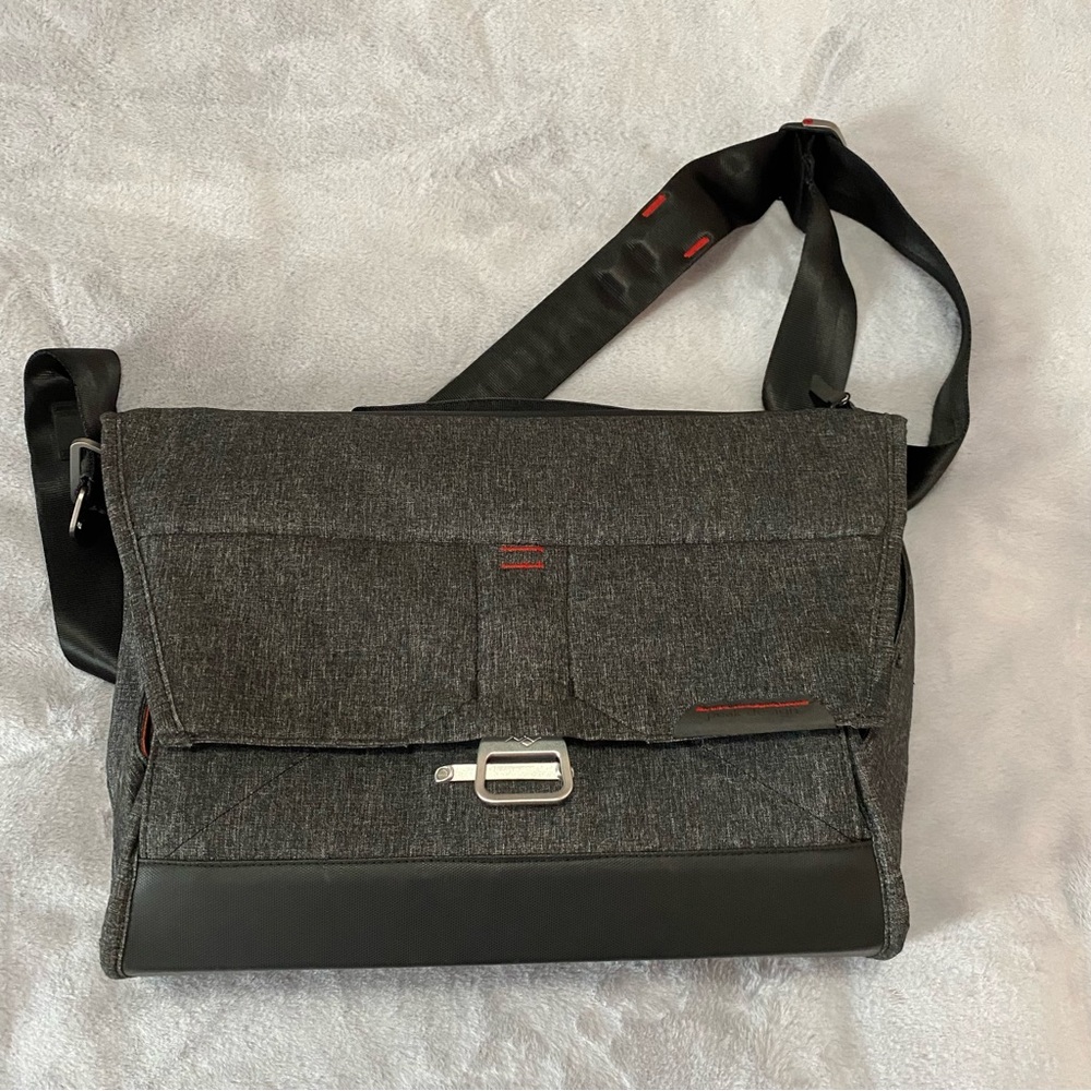 Peak Design Everyday messenger/photo carry bag